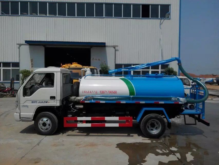 福田時代吸糞灑水車