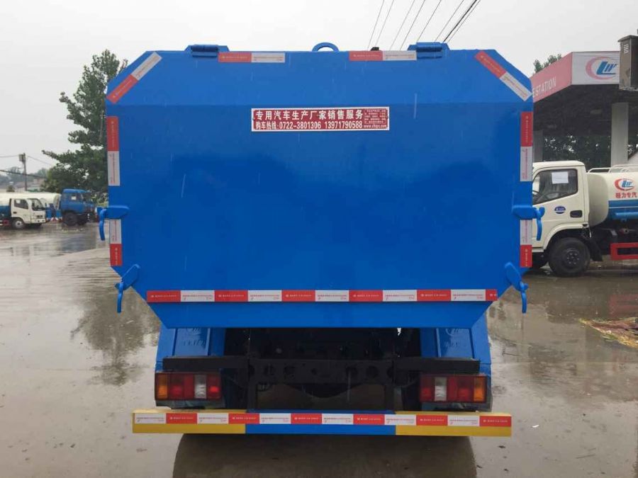 福田時代掛桶垃圾車