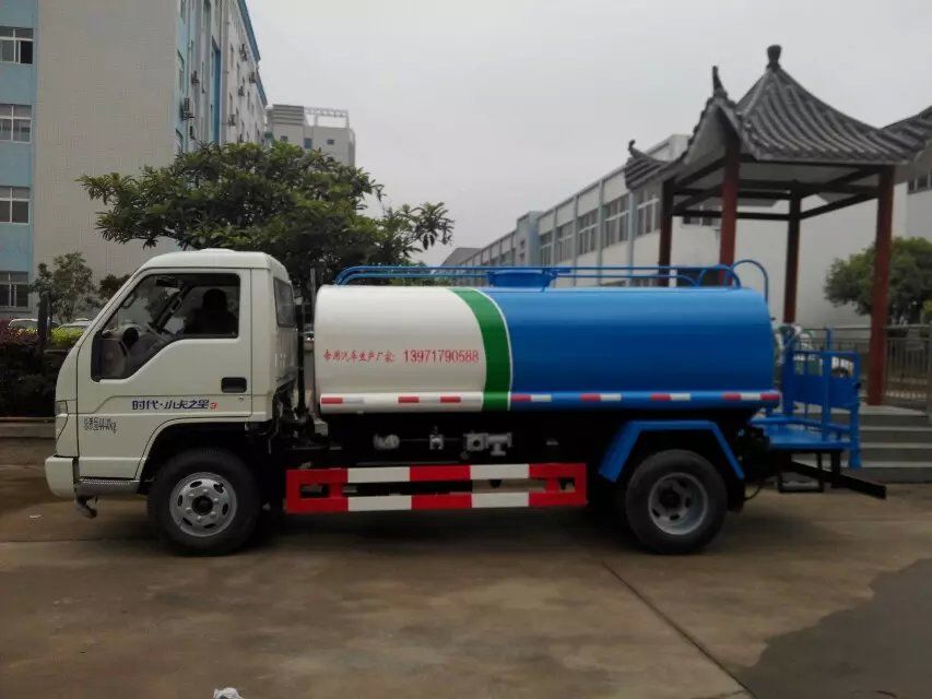 福田時代5噸灑水車，不上戶灑水車