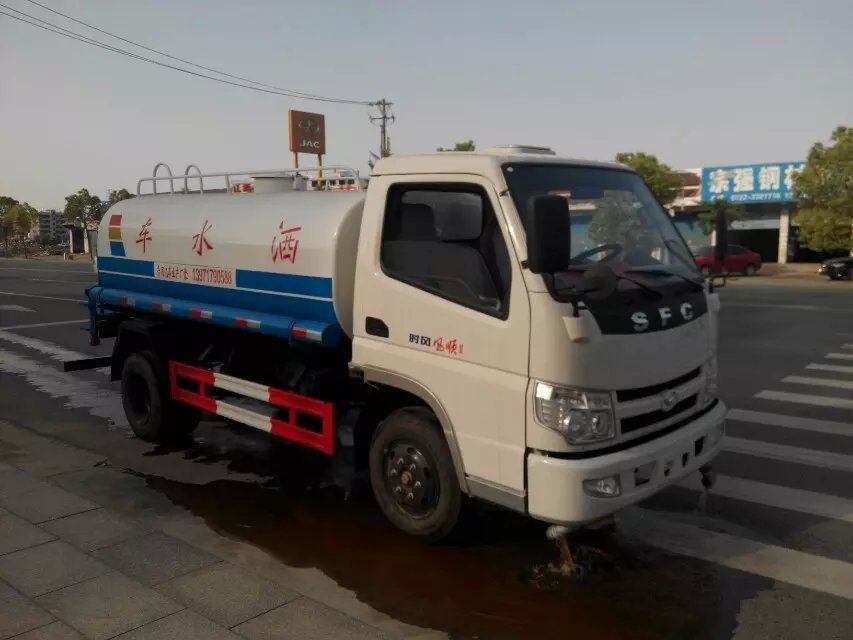 時風風順5噸灑水車