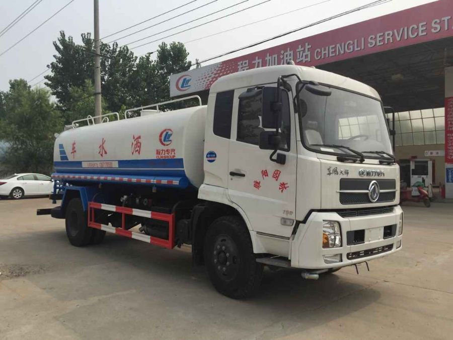 東風天錦灑水車