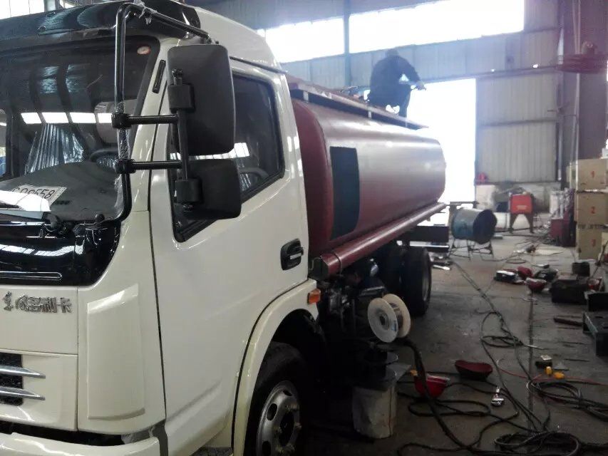 東風多利卡8.5方流動加油車圖片