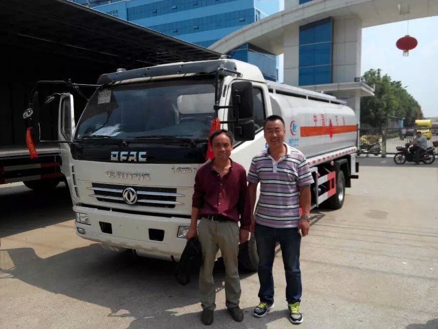 東風多利卡8.5方流動加油車圖片