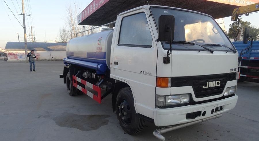 江鈴順達5噸灑水車