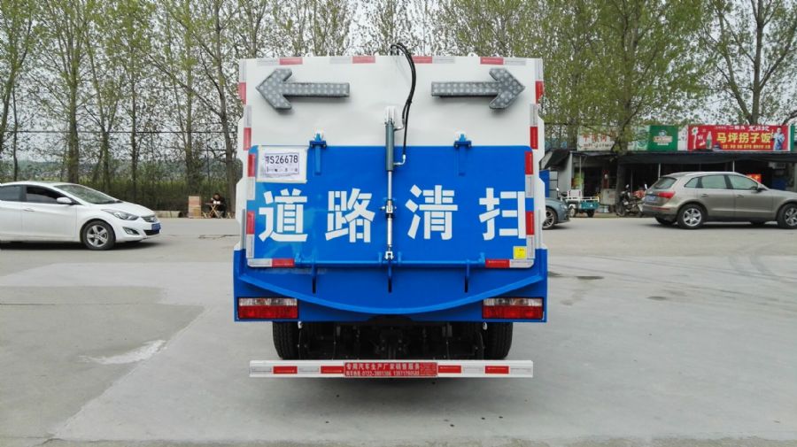 東風小多利卡掃路車圖片價格