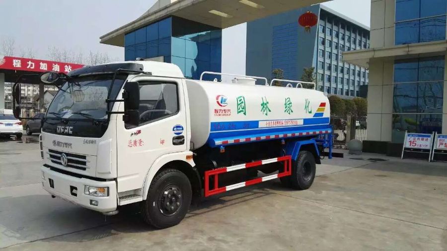 東風多利卡9噸灑水車