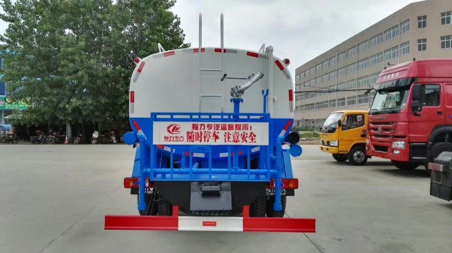 程力東風9噸灑水車圖片