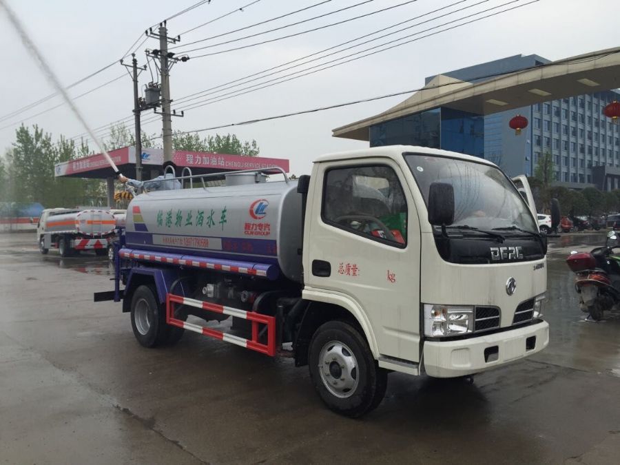 5噸灑水車四達發動機圖片