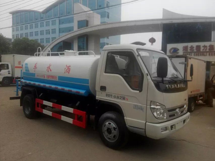 5噸灑水車圖片