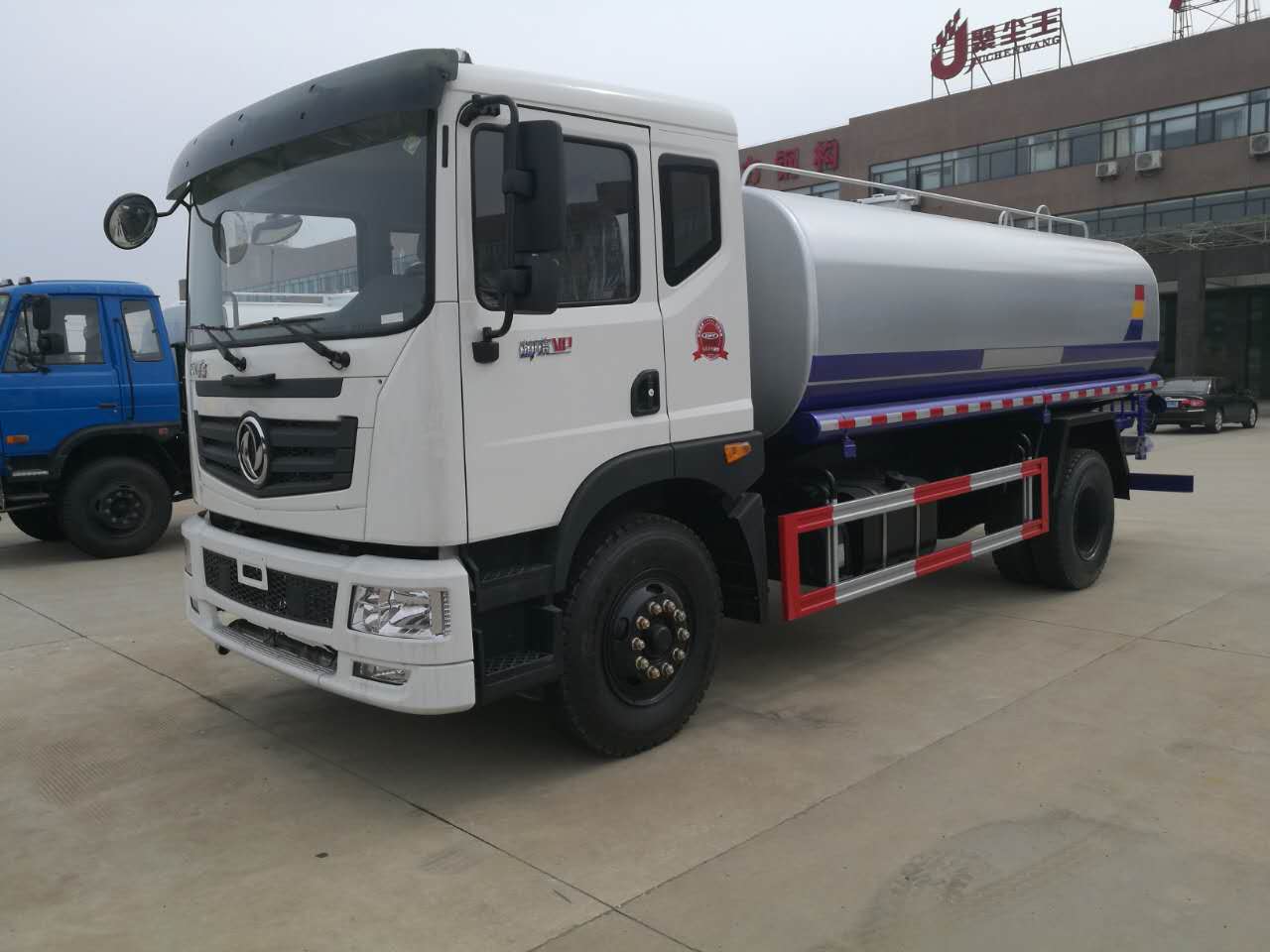 東風15噸T5灑水車