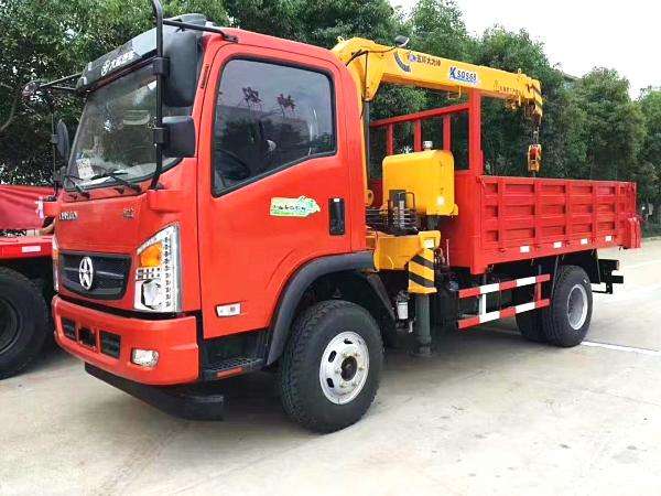 藍牌大運3.2噸隨車吊