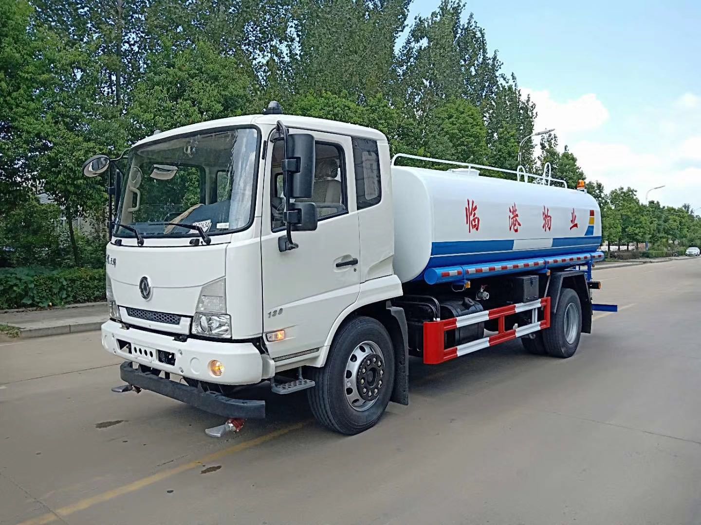 新款東風天錦灑水車