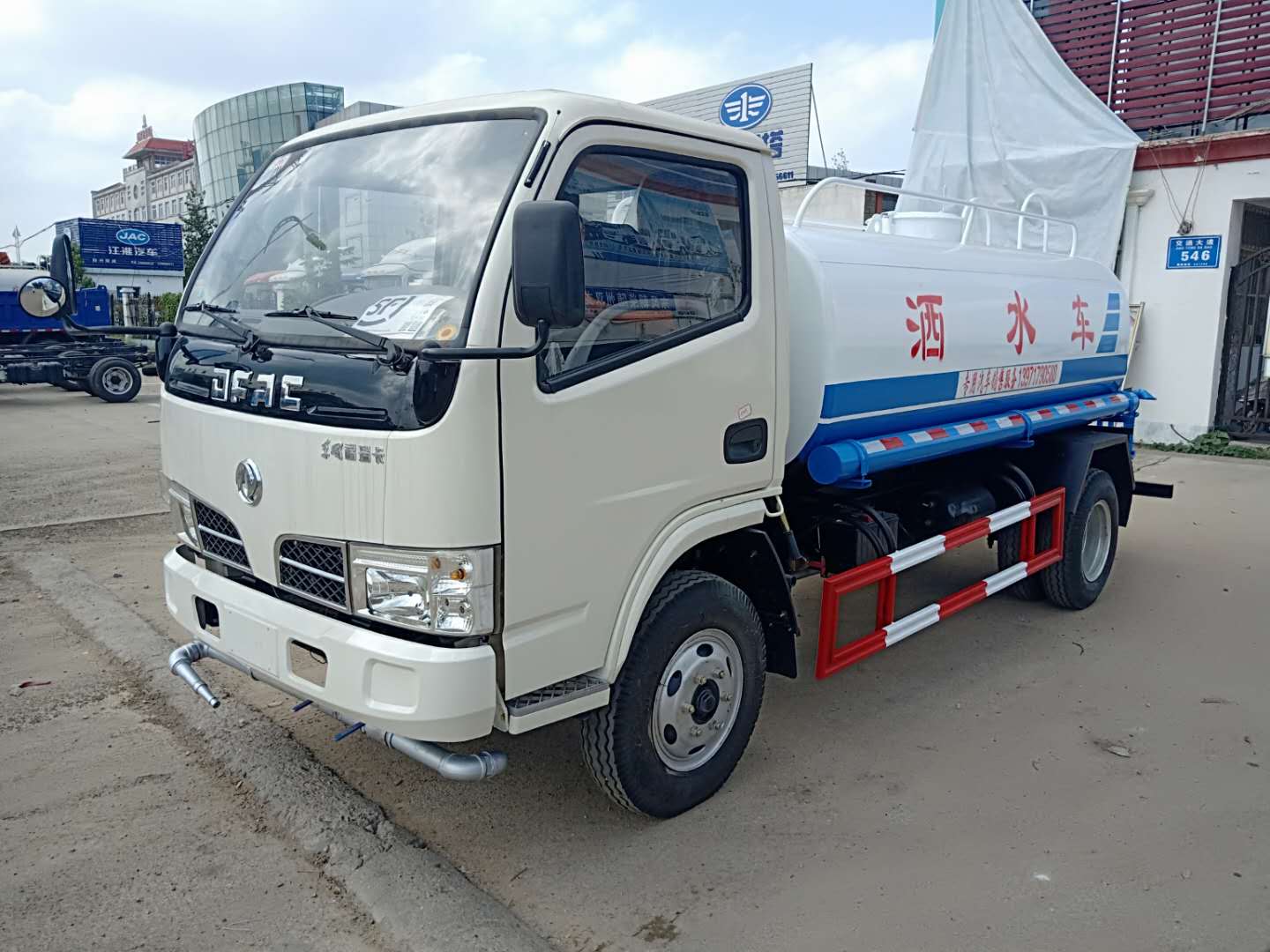 東風福瑞卡5噸灑水車