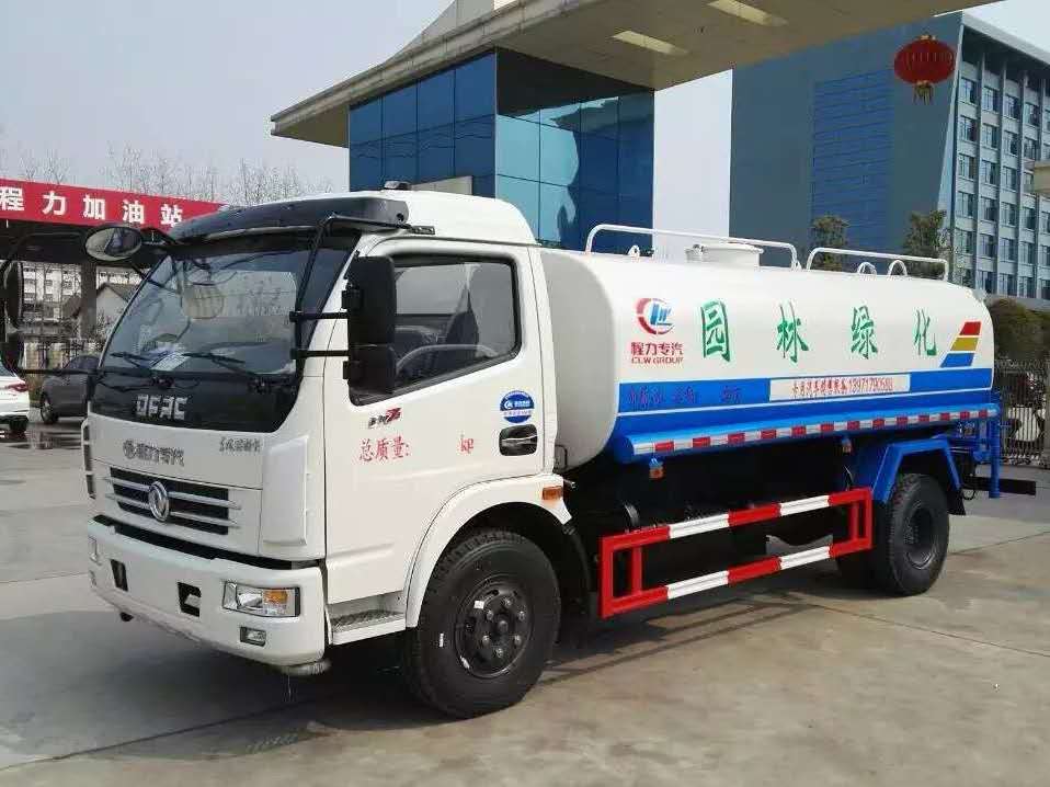 東風多利卡灑水車