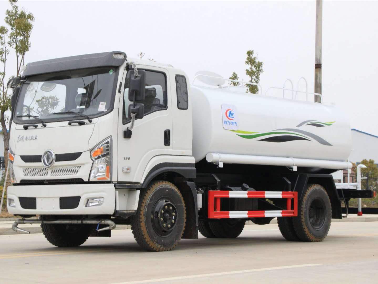 東風12噸D1專底灑水車