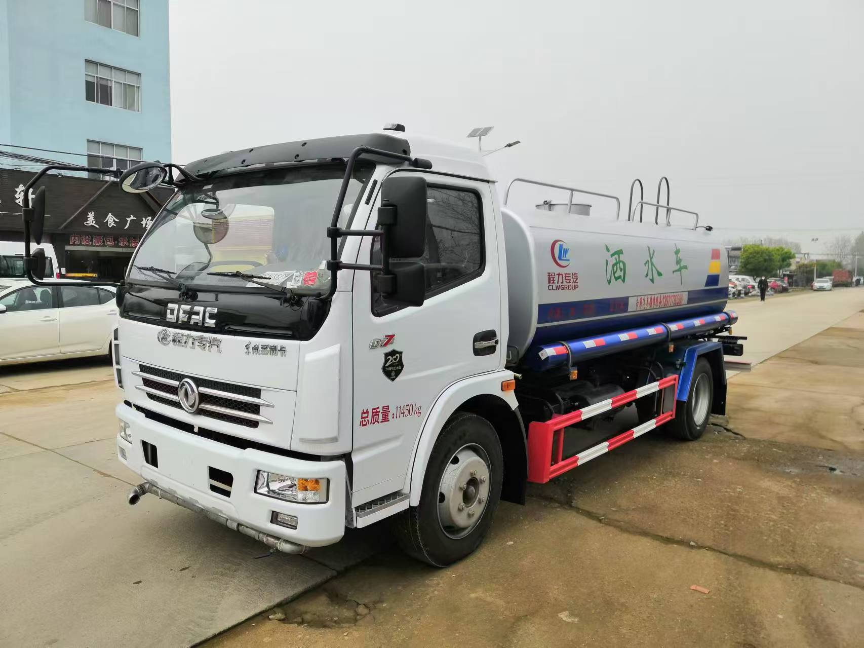 東風多利卡灑水車